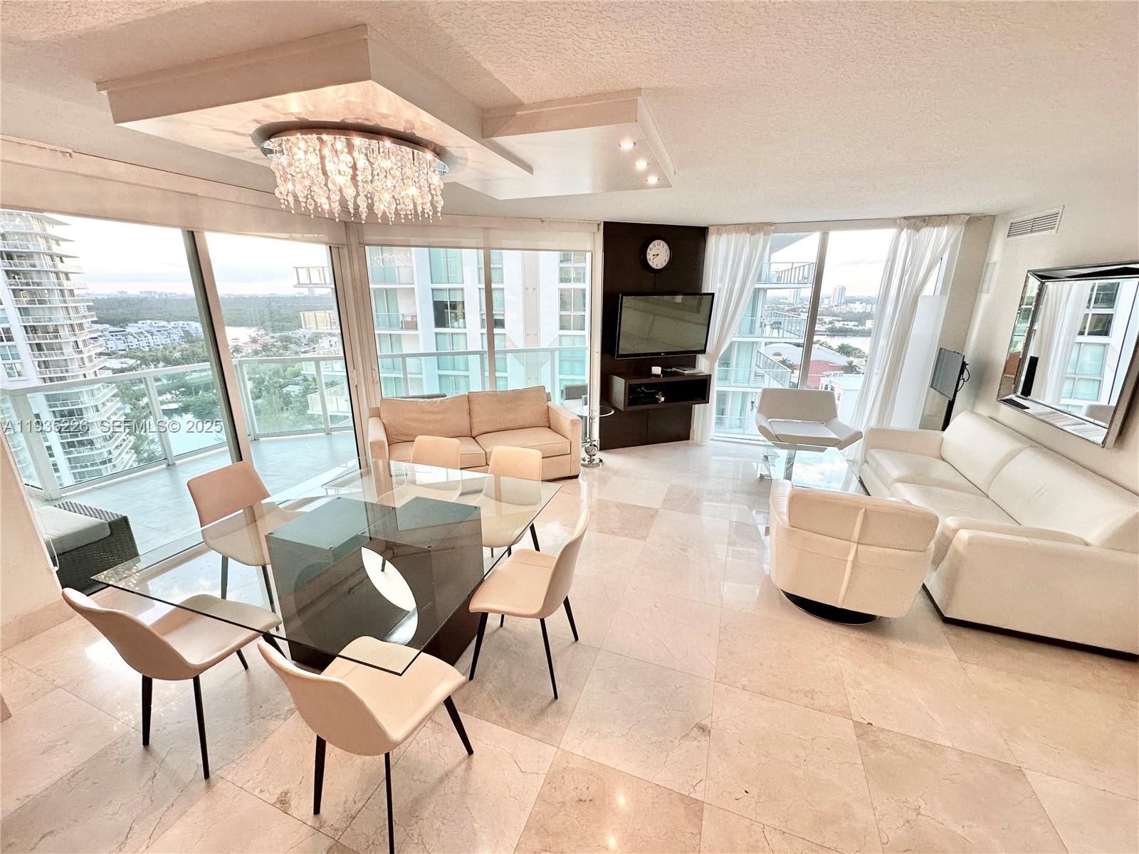 image St Tropez Sunny Isles3