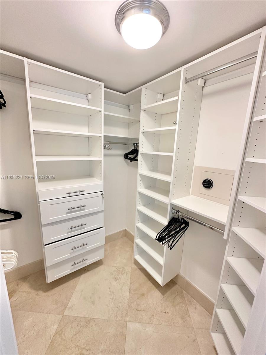 image St Tropez Sunny Isles8