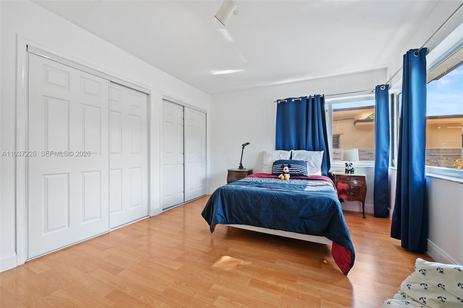 218 S Shore Dr Miami, FL 33133