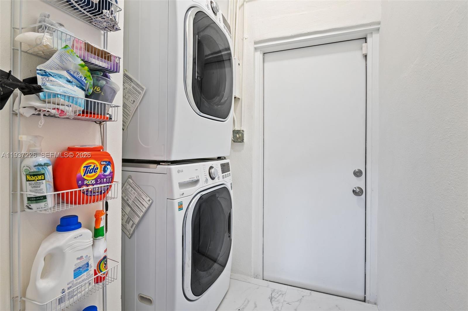 218 S Shore Dr Miami, FL 33133