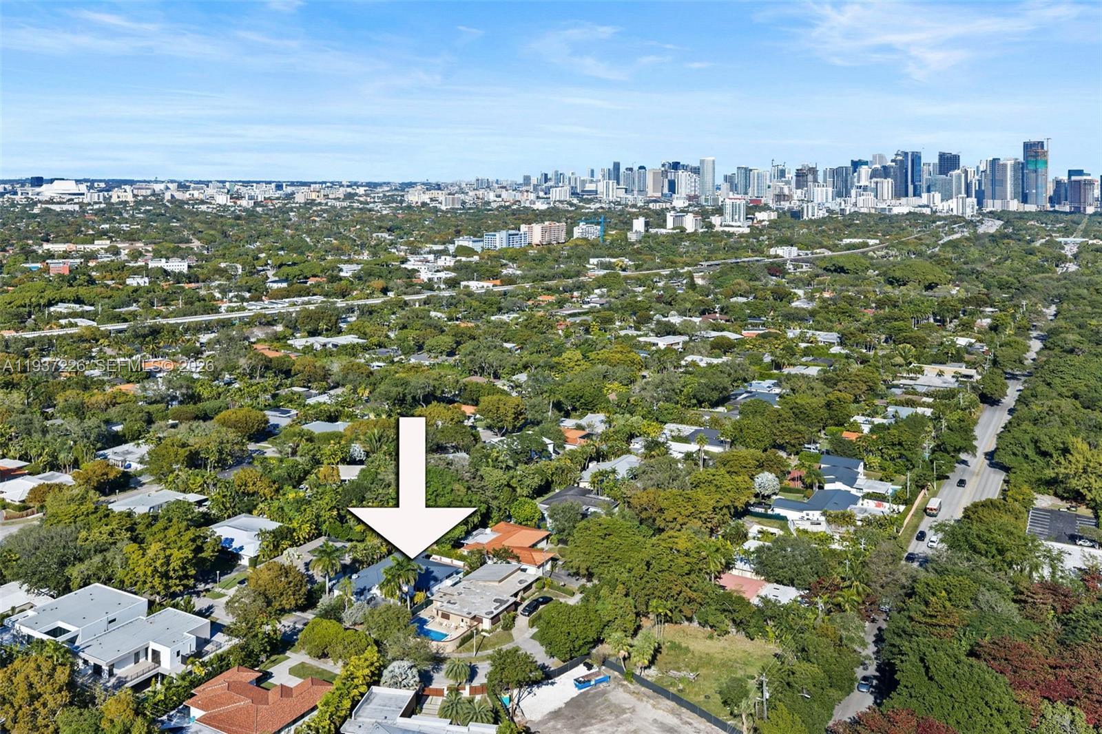 218 S Shore Dr Miami, FL 33133