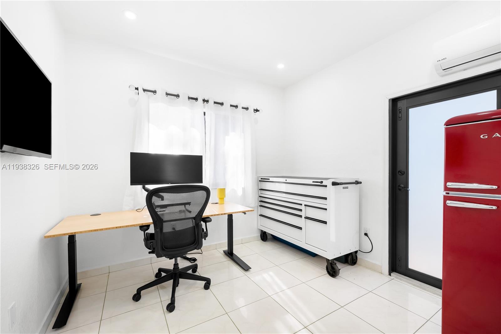 8935 NW 164th St Miami Lakes, FL 33018