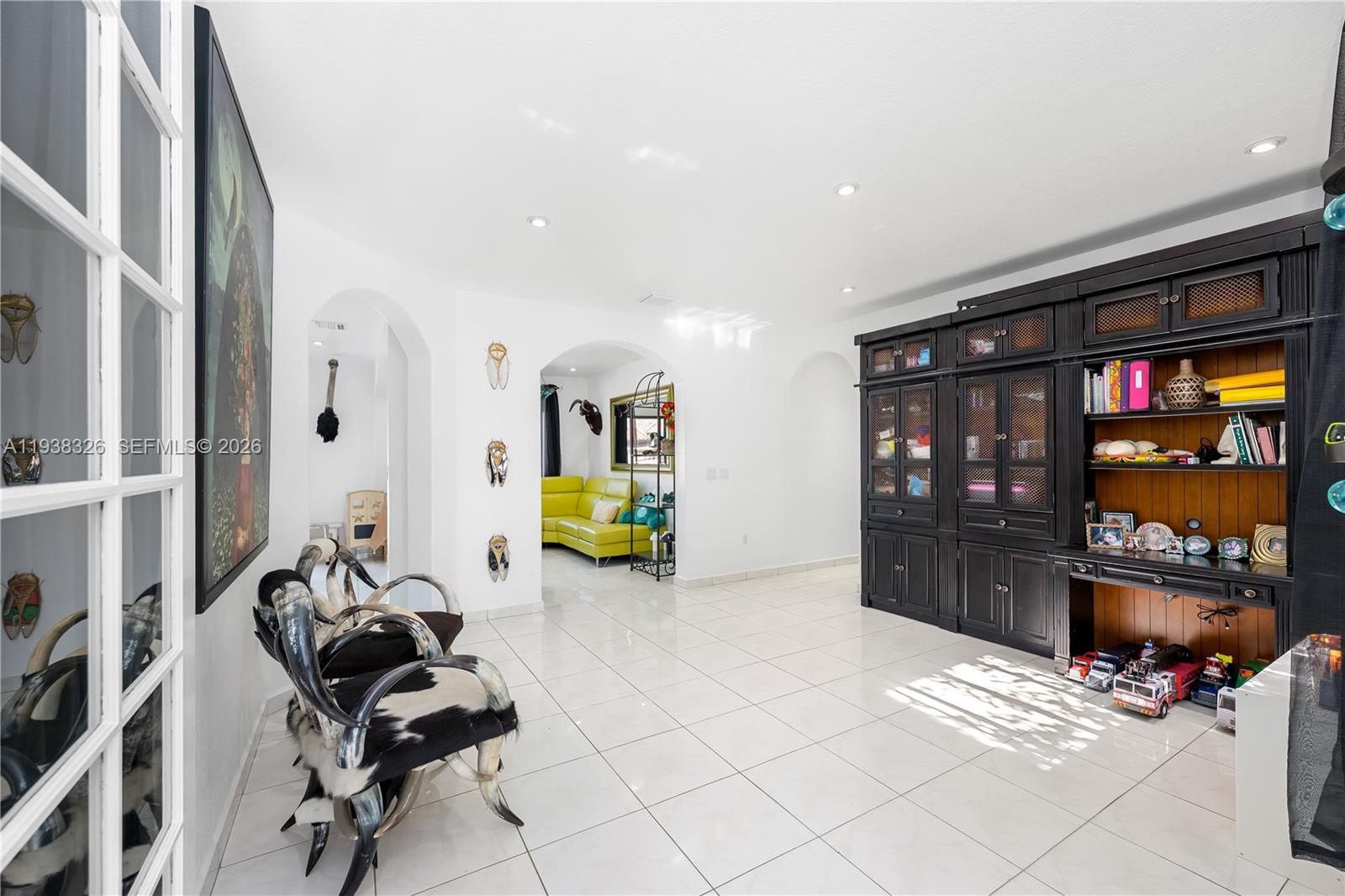 8935 NW 164th St Miami Lakes, FL 33018