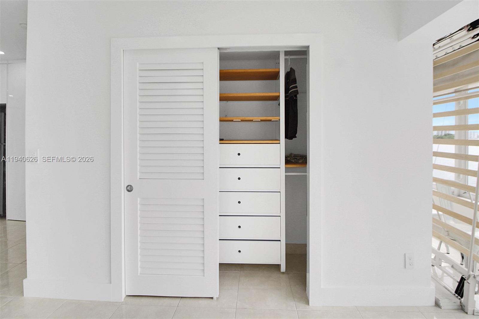 2700 NE 135th St #12 North Miami, FL 33181