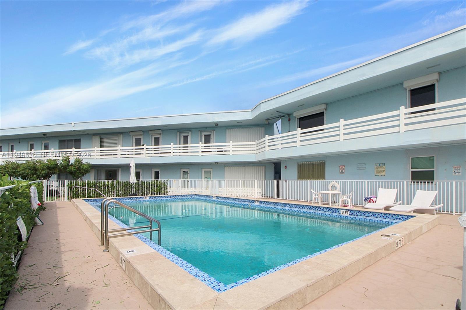 2700 NE 135th St #12 North Miami, FL 33181