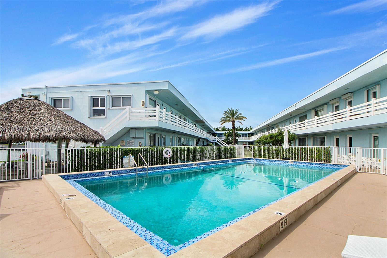 2700 NE 135th St #12 North Miami, FL 33181