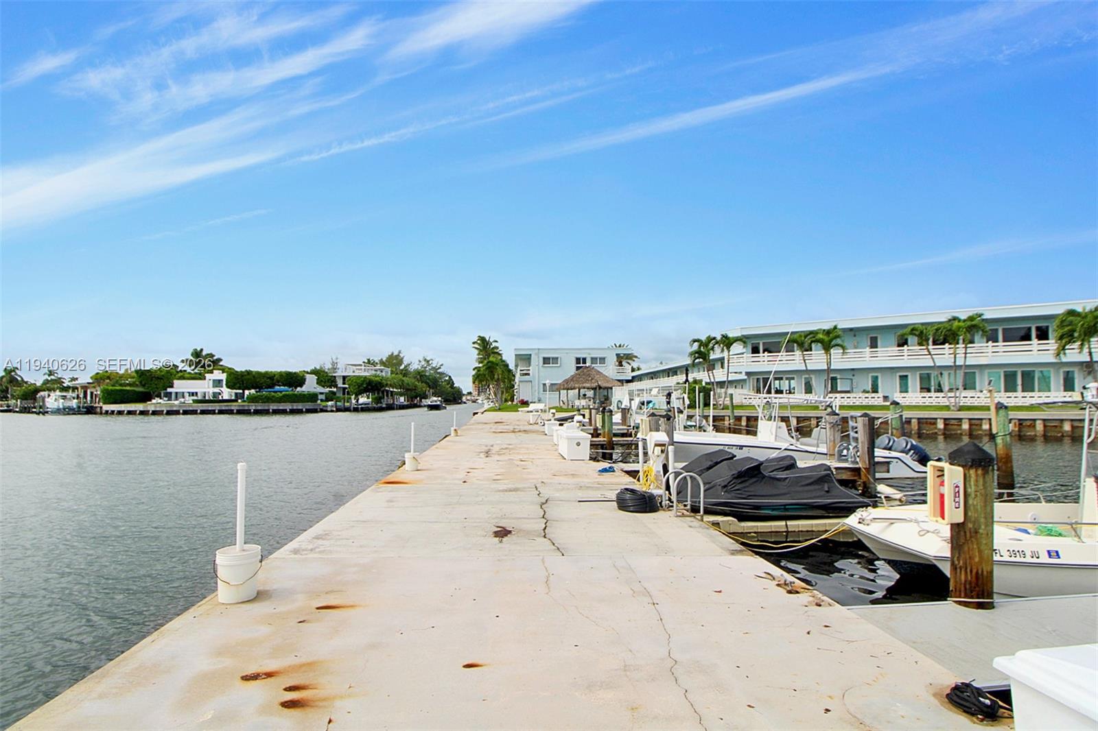 2700 NE 135th St #12 North Miami, FL 33181