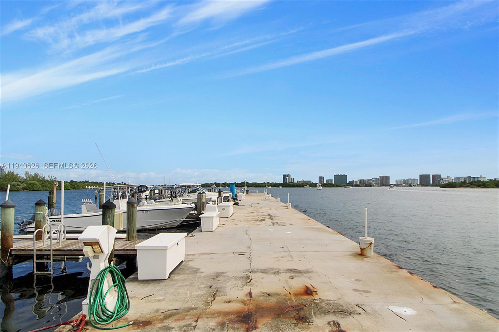 2700 NE 135th St #12 North Miami, FL 33181