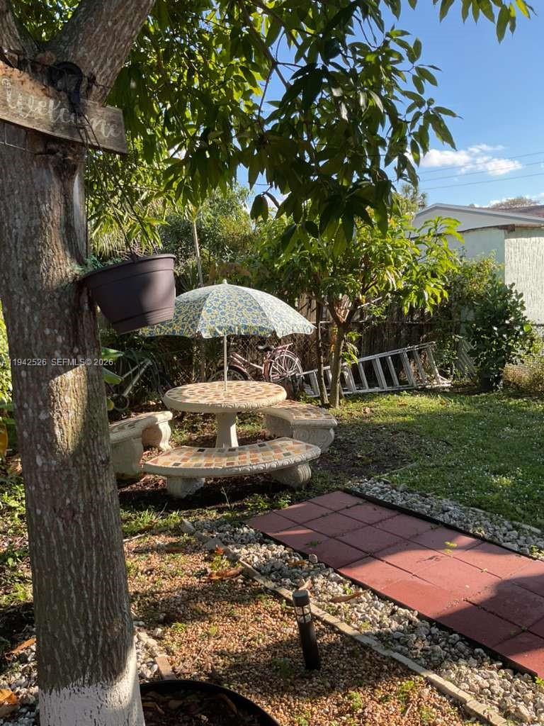 6706 Inwood North Lauderdale, FL 33068