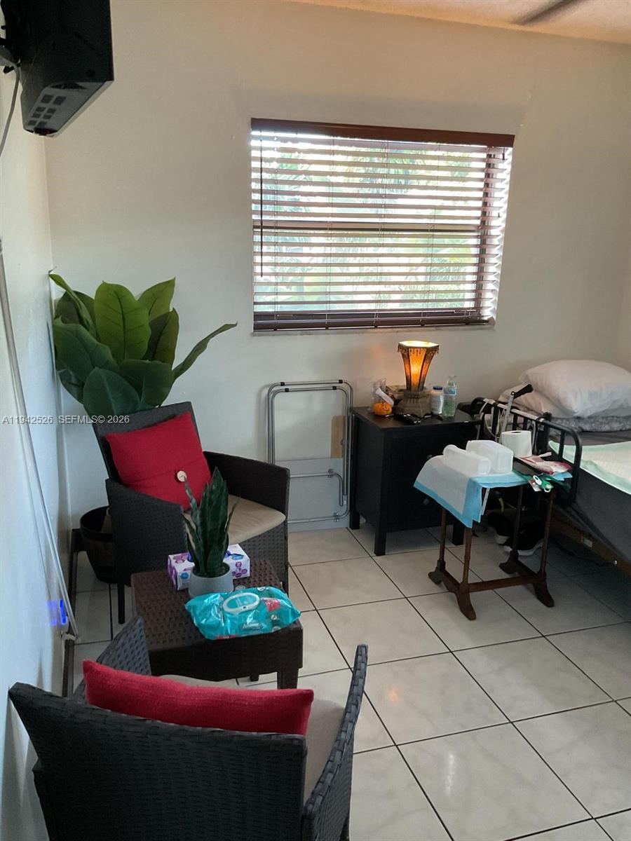 6706 Inwood North Lauderdale, FL 33068