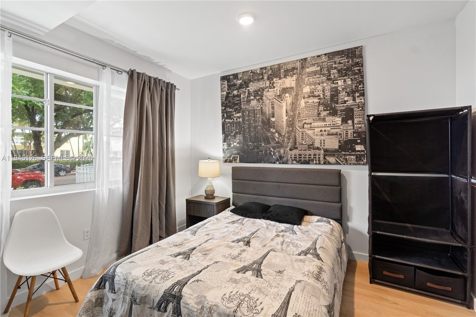 810 7th St #102 Miami Beach, FL 33139