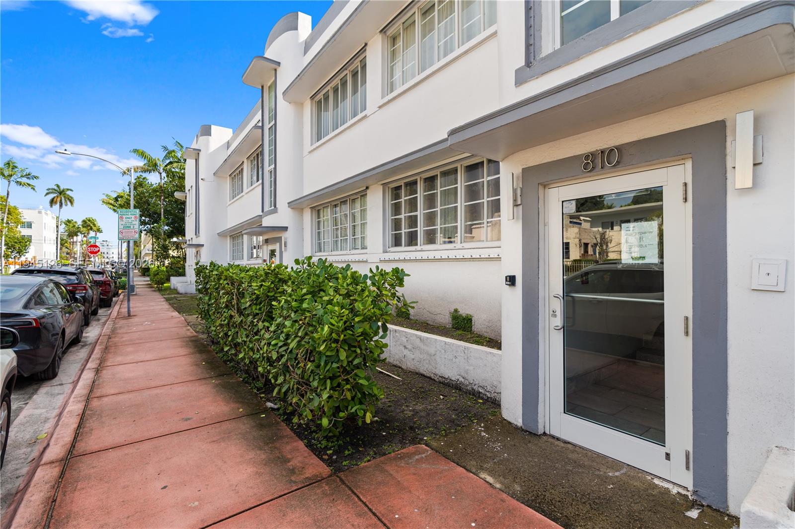 810 7th St #102 Miami Beach, FL 33139