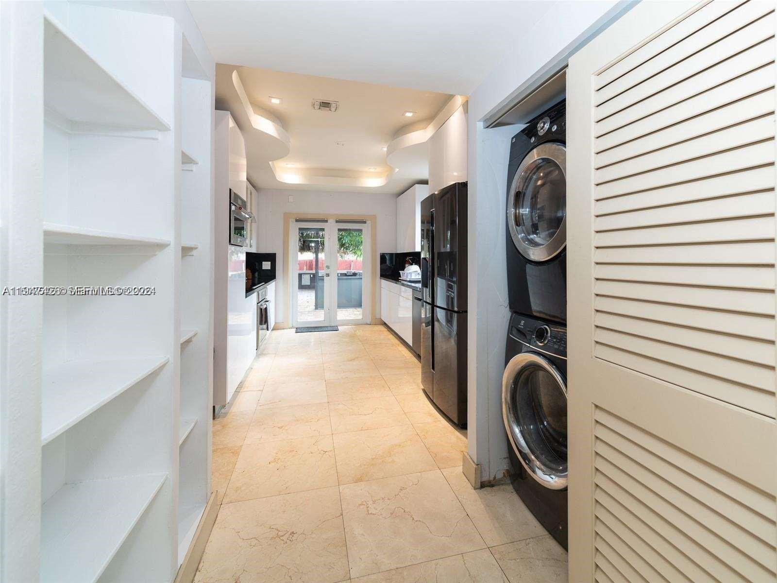 1606 Wiley St Hollywood, FL 33020