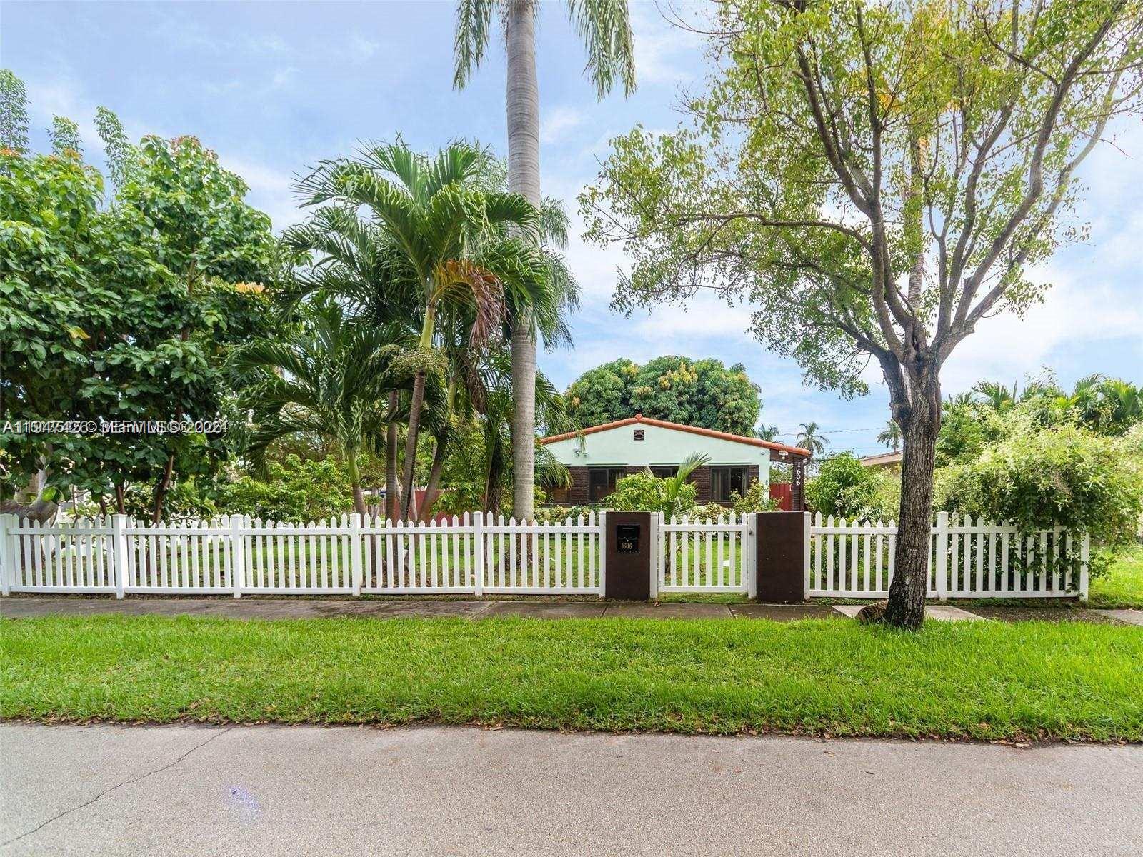 1606 Wiley St Hollywood, FL 33020