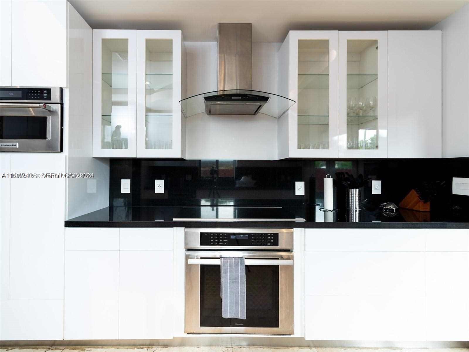 1606 Wiley St Hollywood, FL 33020