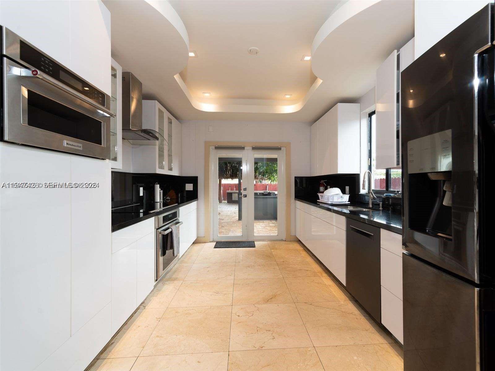 1606 Wiley St Hollywood, FL 33020