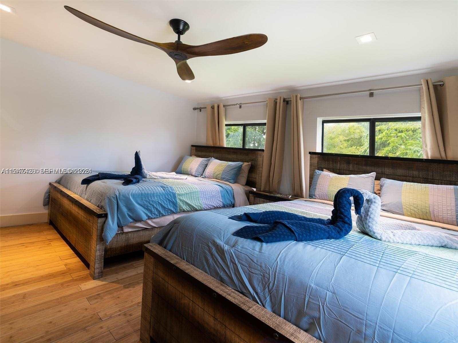 1606 Wiley St Hollywood, FL 33020