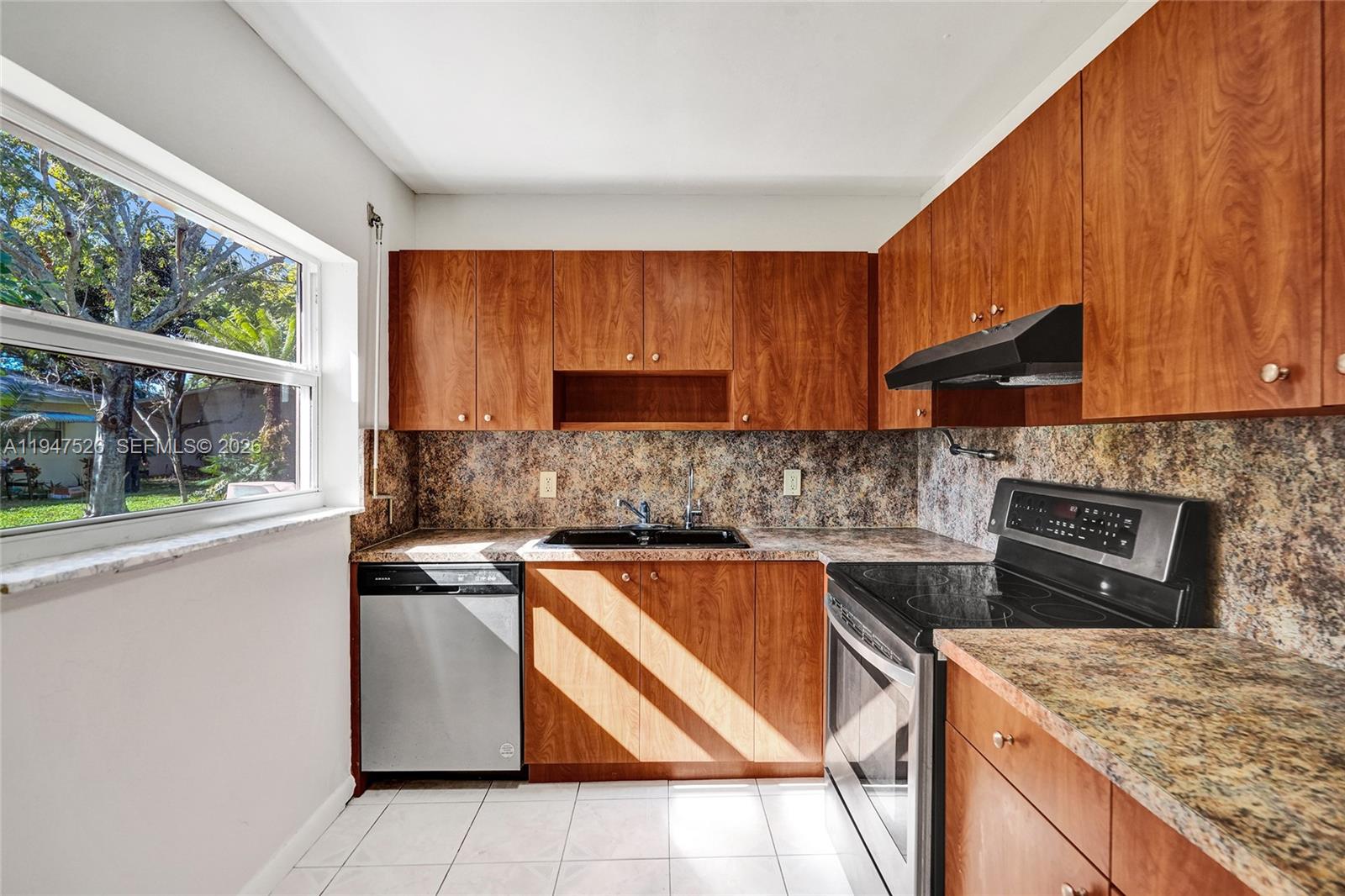 2621 SW Natura Ave Deerfield Beach, FL 33441