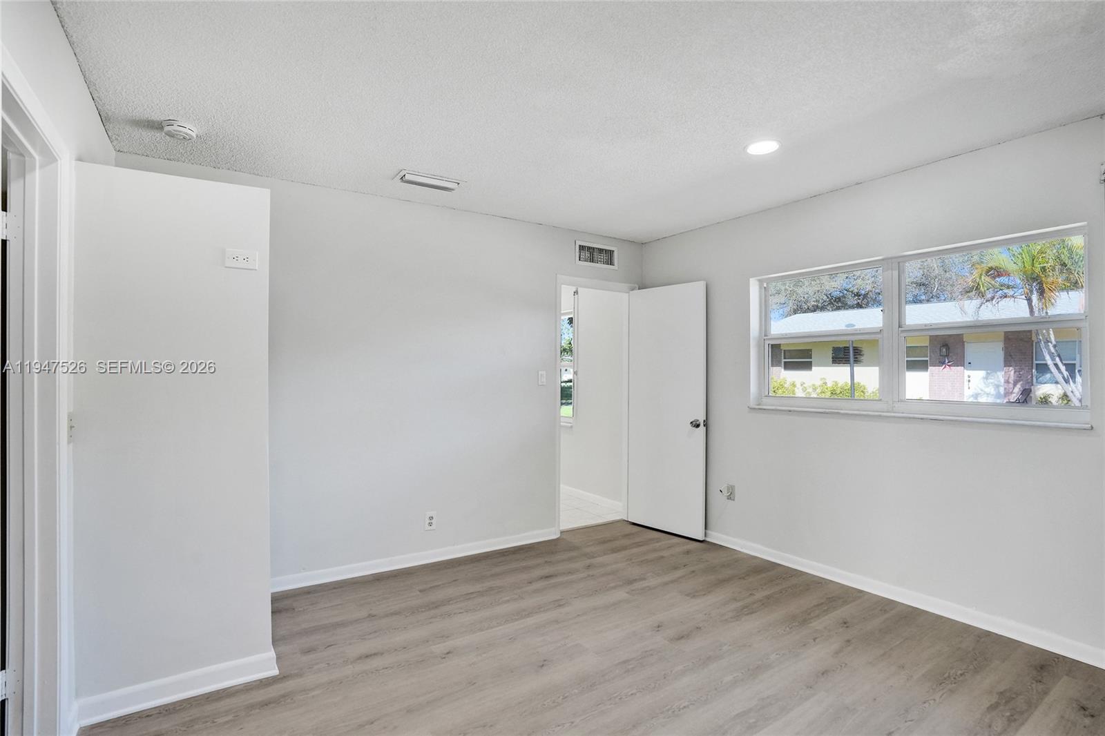 2621 SW Natura Ave Deerfield Beach, FL 33441