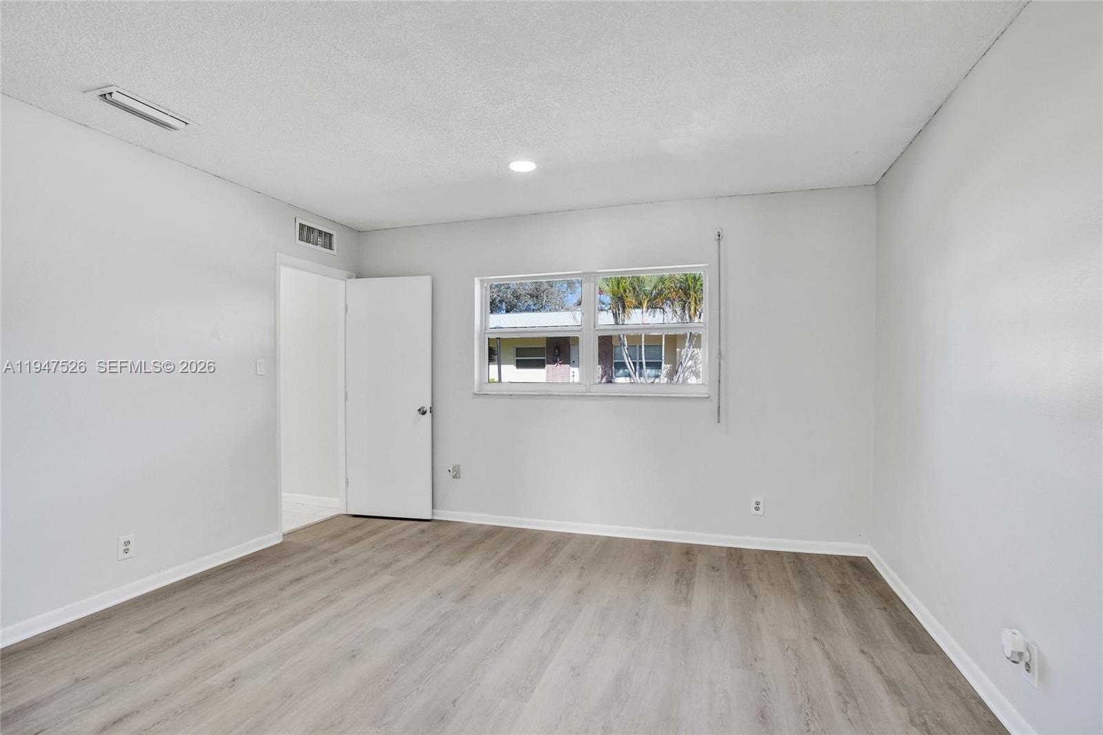 2621 SW Natura Ave Deerfield Beach, FL 33441