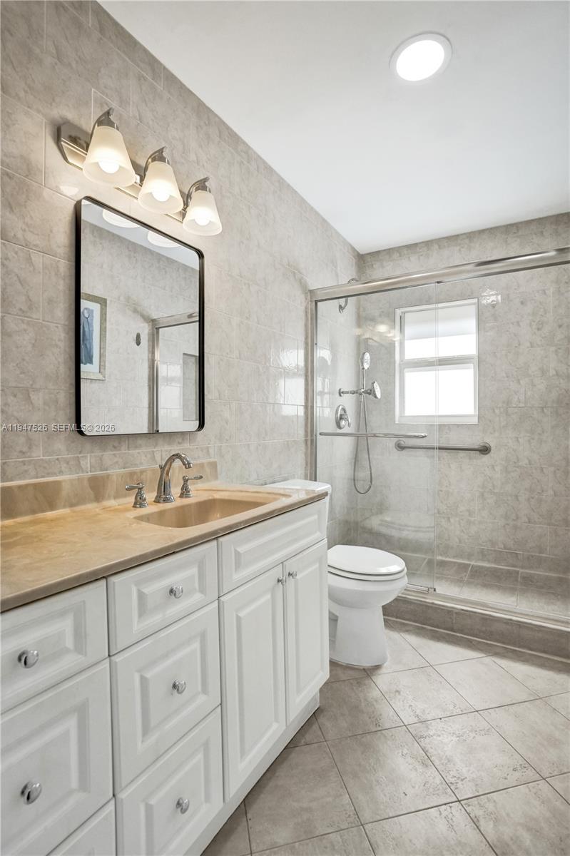 2621 SW Natura Ave Deerfield Beach, FL 33441