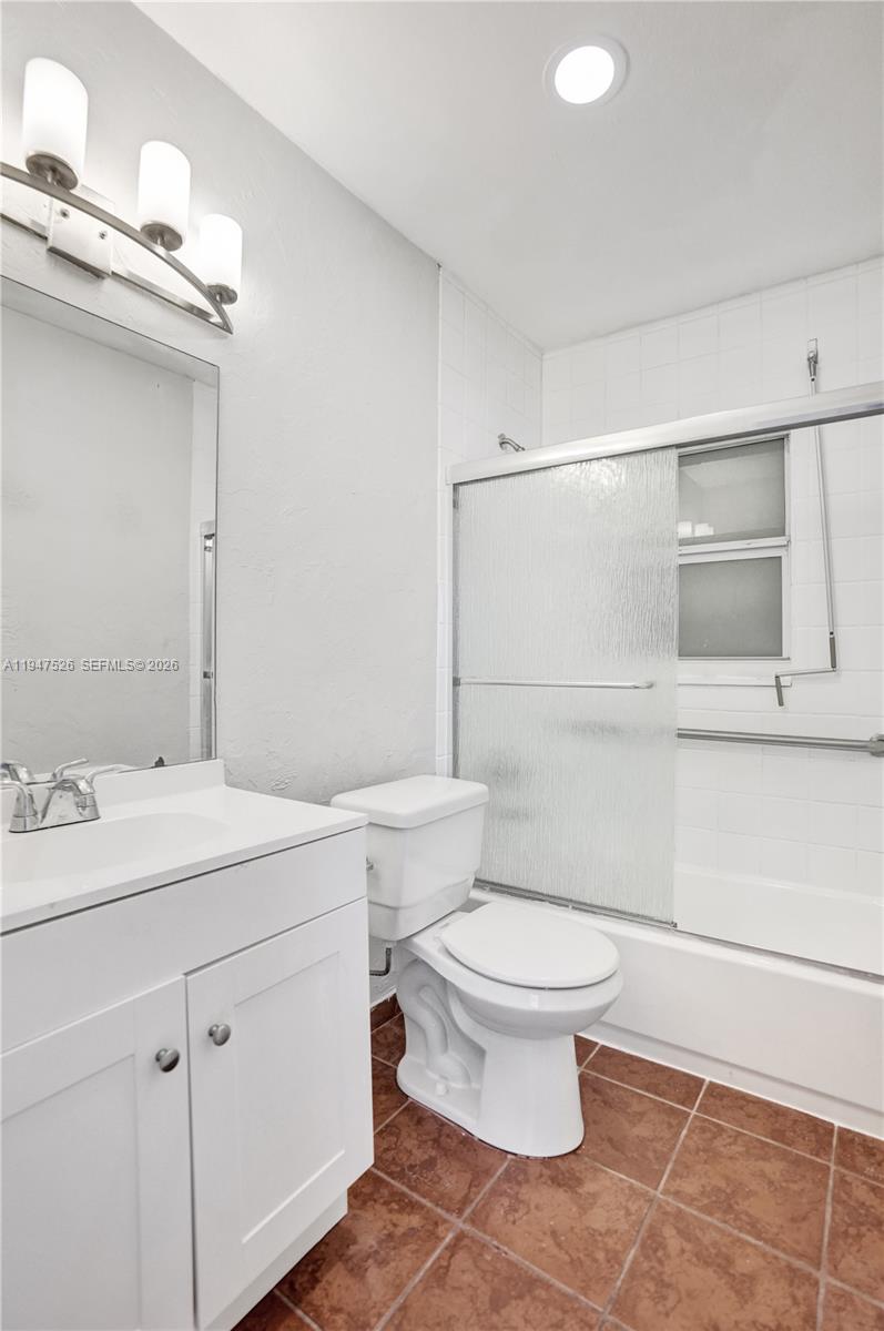 2621 SW Natura Ave Deerfield Beach, FL 33441