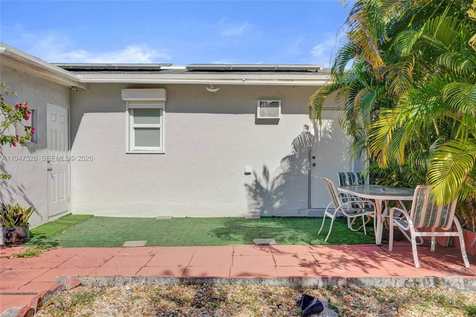 2621 SW Natura Ave Deerfield Beach, FL 33441