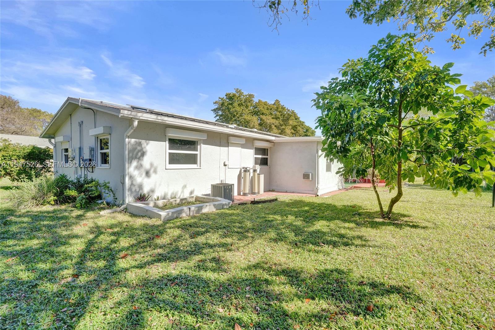 2621 SW Natura Ave Deerfield Beach, FL 33441