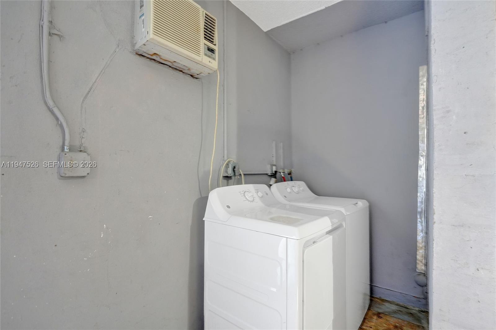 2621 SW Natura Ave Deerfield Beach, FL 33441