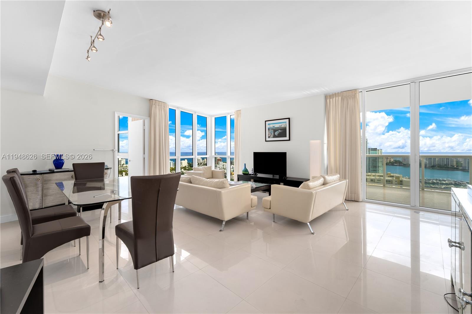 400 Alton Rd #2210 Miami Beach, FL 33139