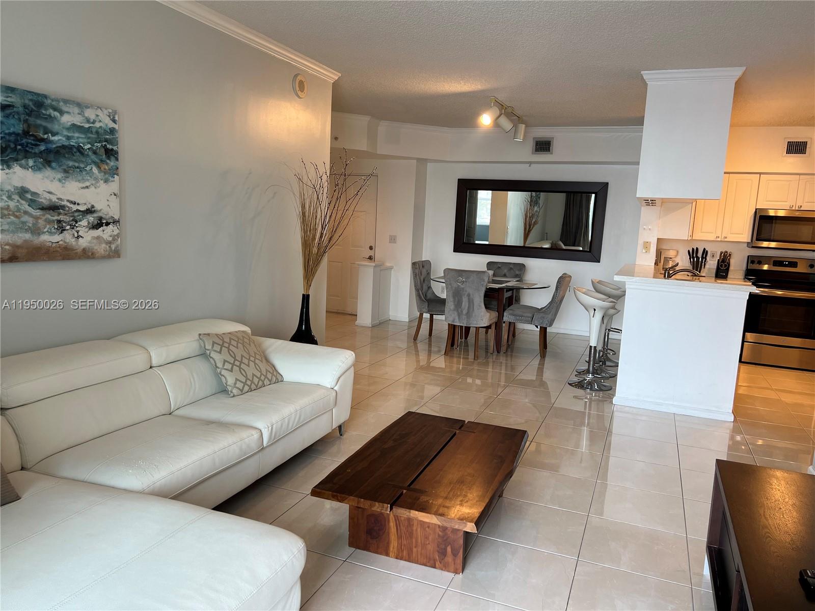 image Porto Bellagio Condo1