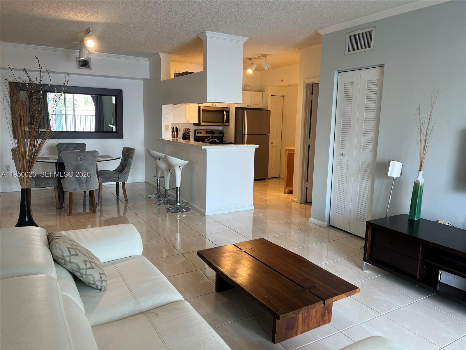 image Porto Bellagio Condo2