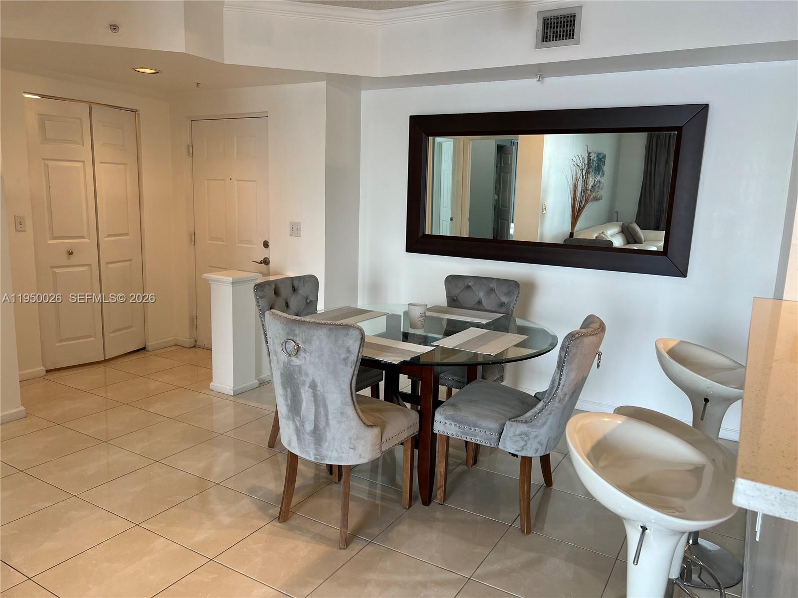 image Porto Bellagio Condo4