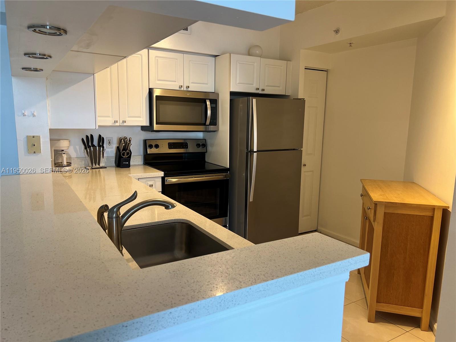 image Porto Bellagio Condo5