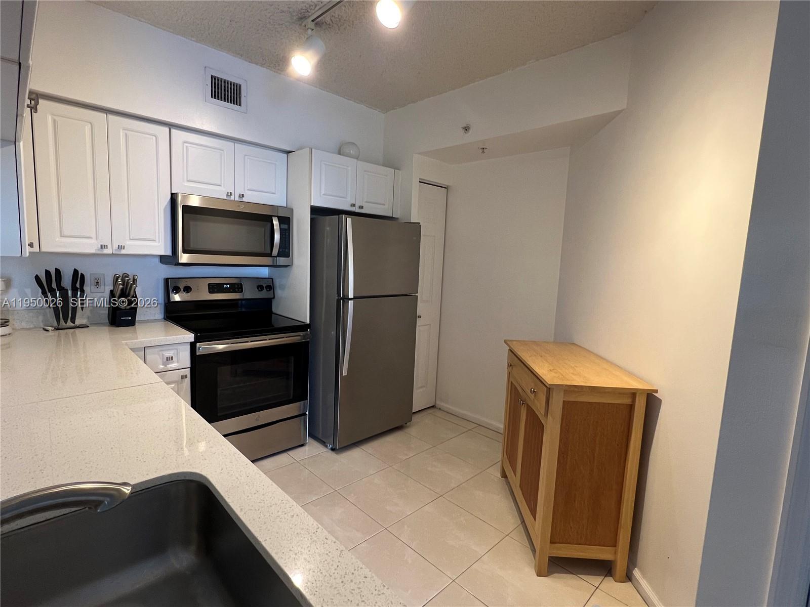 image Porto Bellagio Condo7