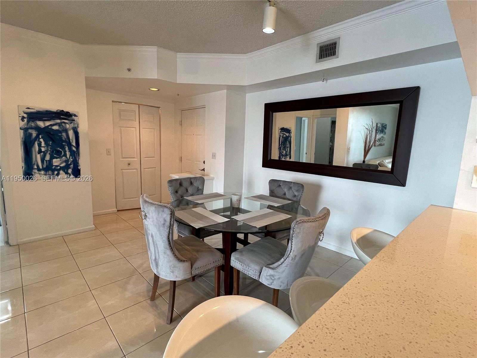 image Porto Bellagio Condo8