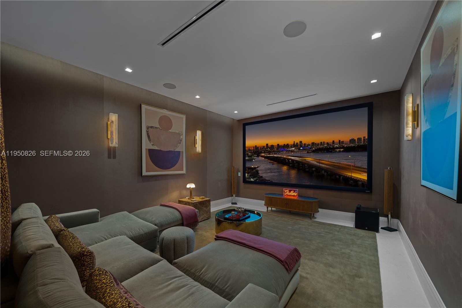 1417 N Venetian Way Miami, FL 33139