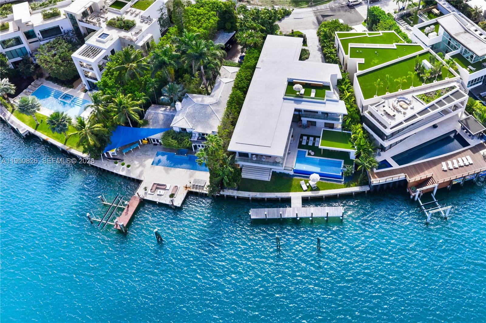 1417 N Venetian Way Miami, FL 33139