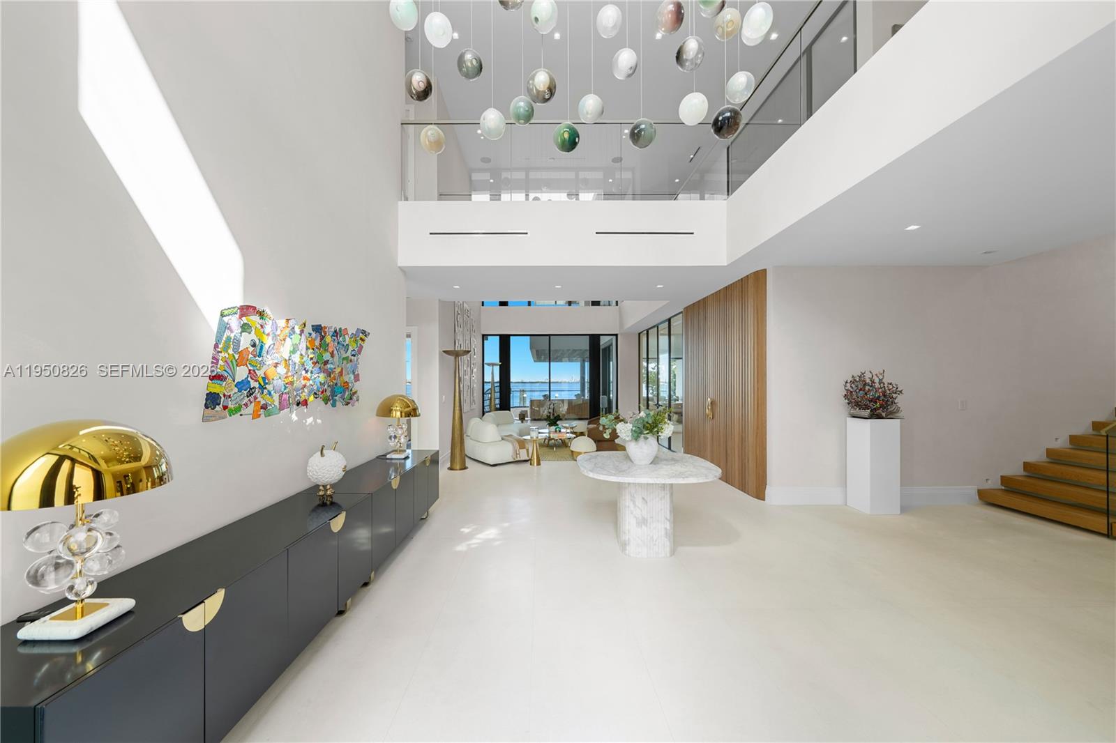 1417 N Venetian Way Miami, FL 33139