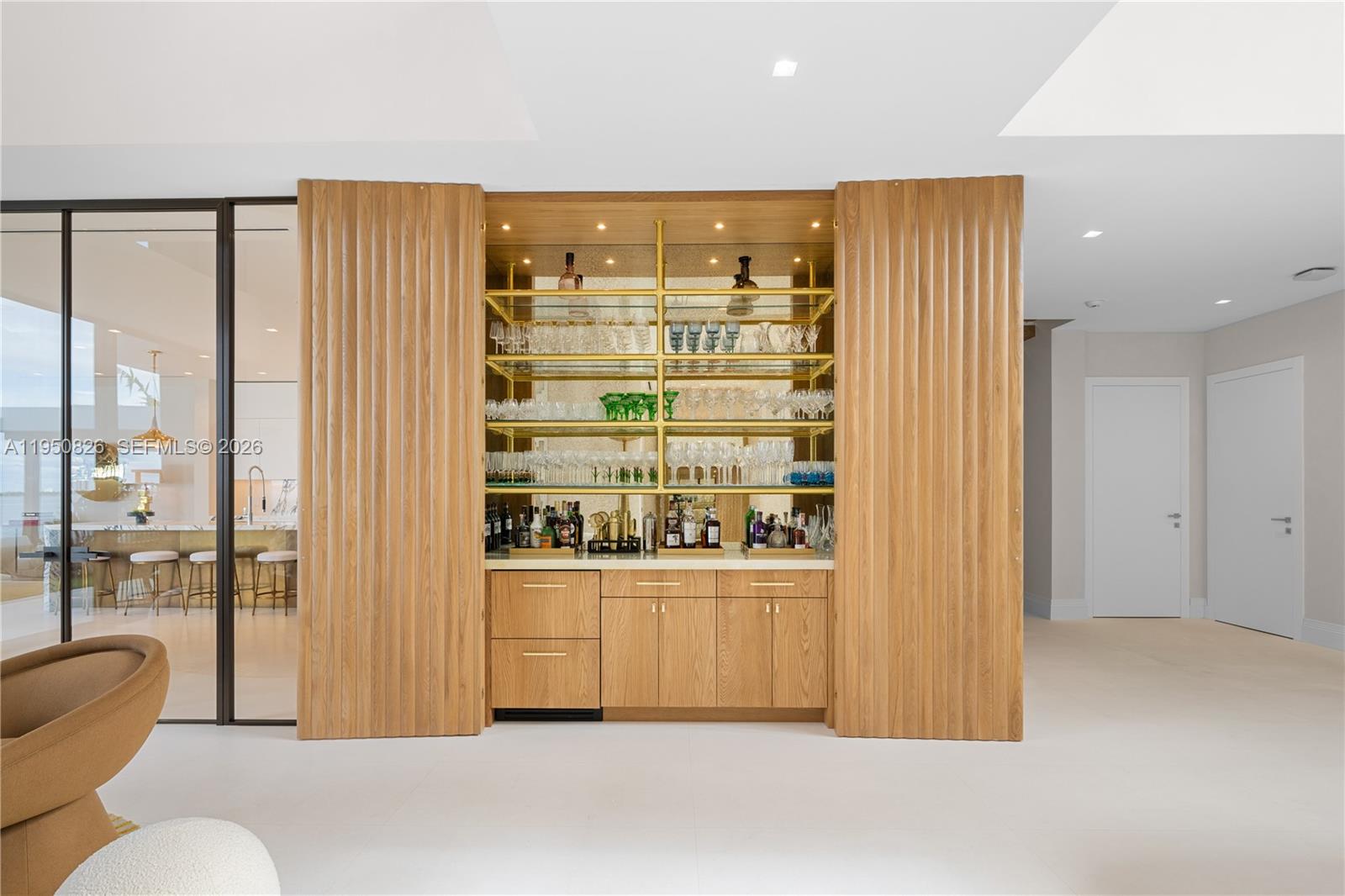 1417 N Venetian Way Miami, FL 33139