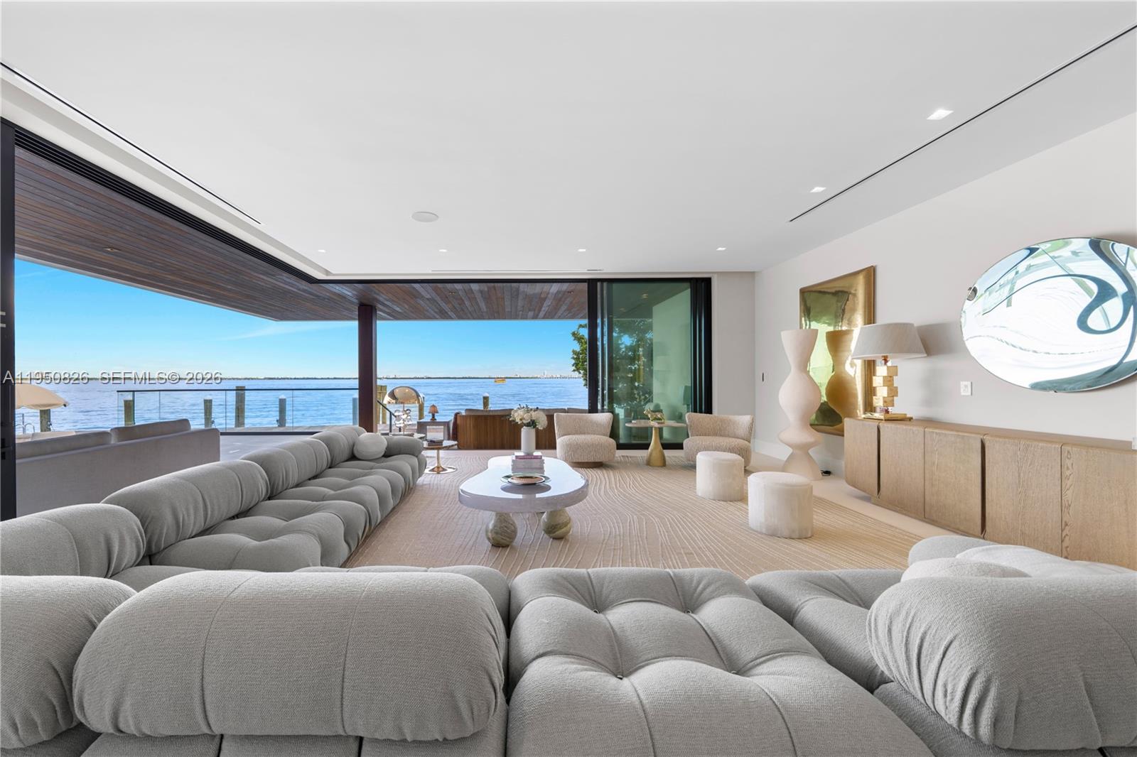 1417 N Venetian Way Miami, FL 33139