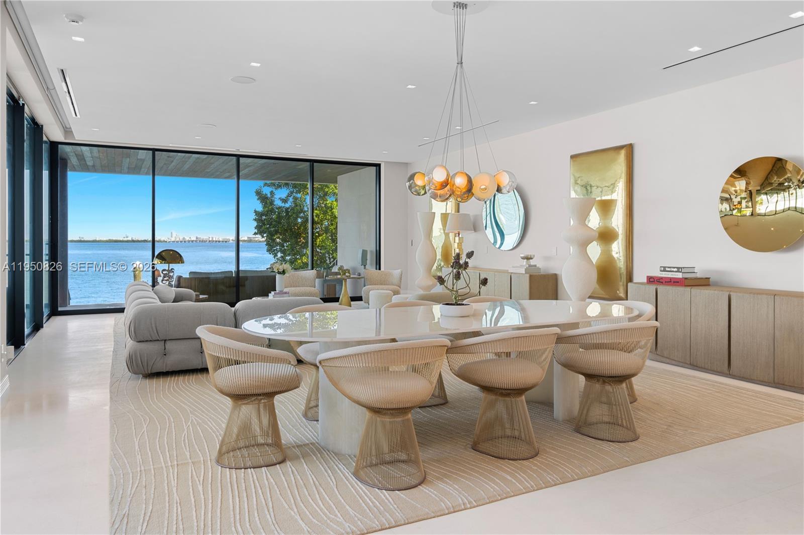 1417 N Venetian Way Miami, FL 33139