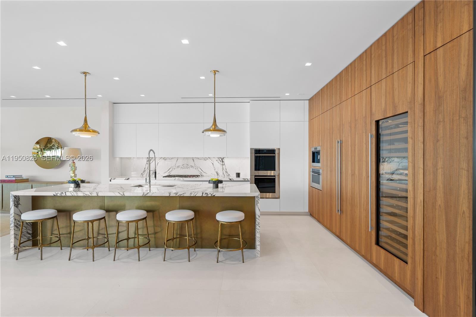 1417 N Venetian Way Miami, FL 33139