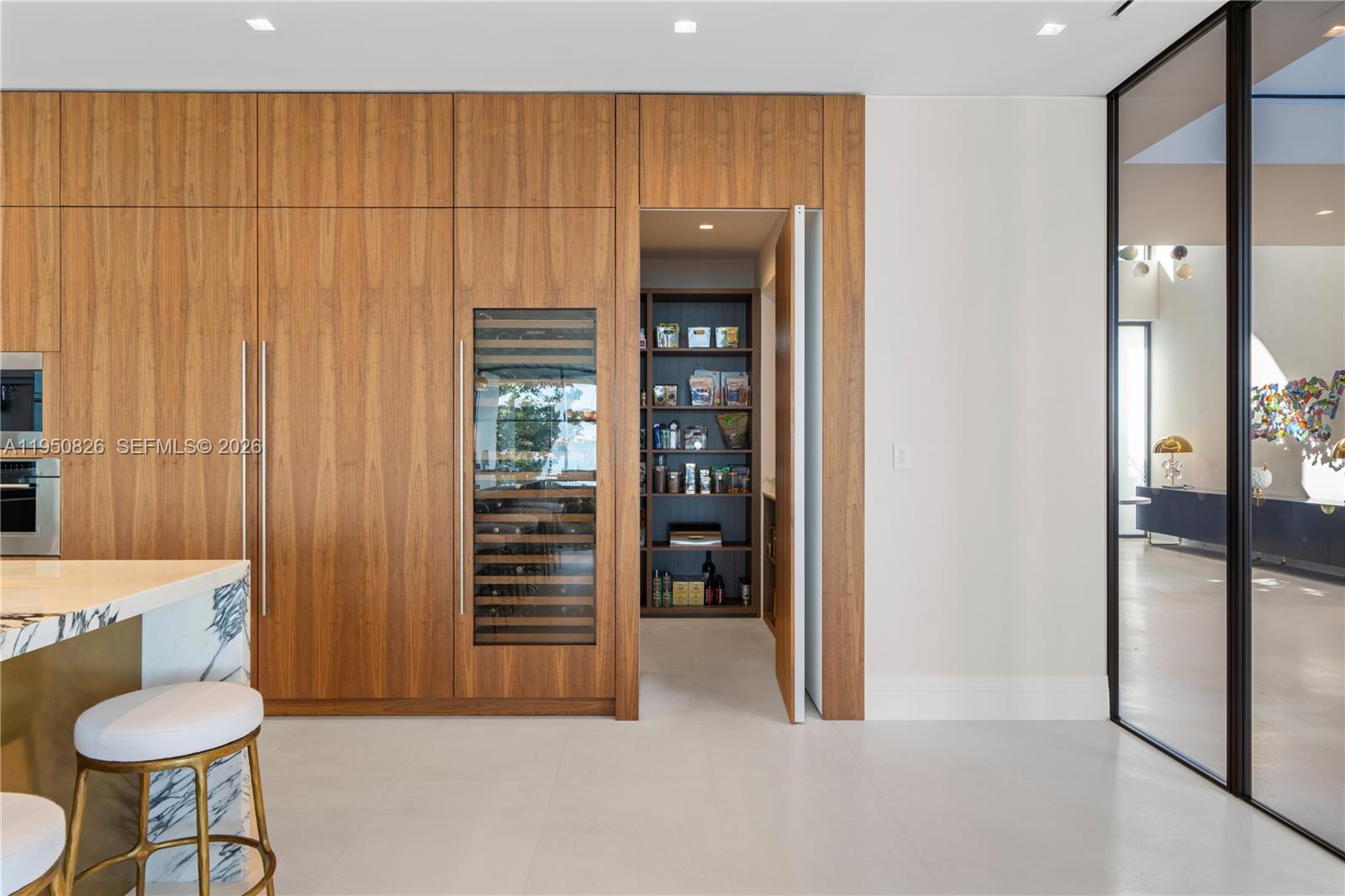 1417 N Venetian Way Miami, FL 33139