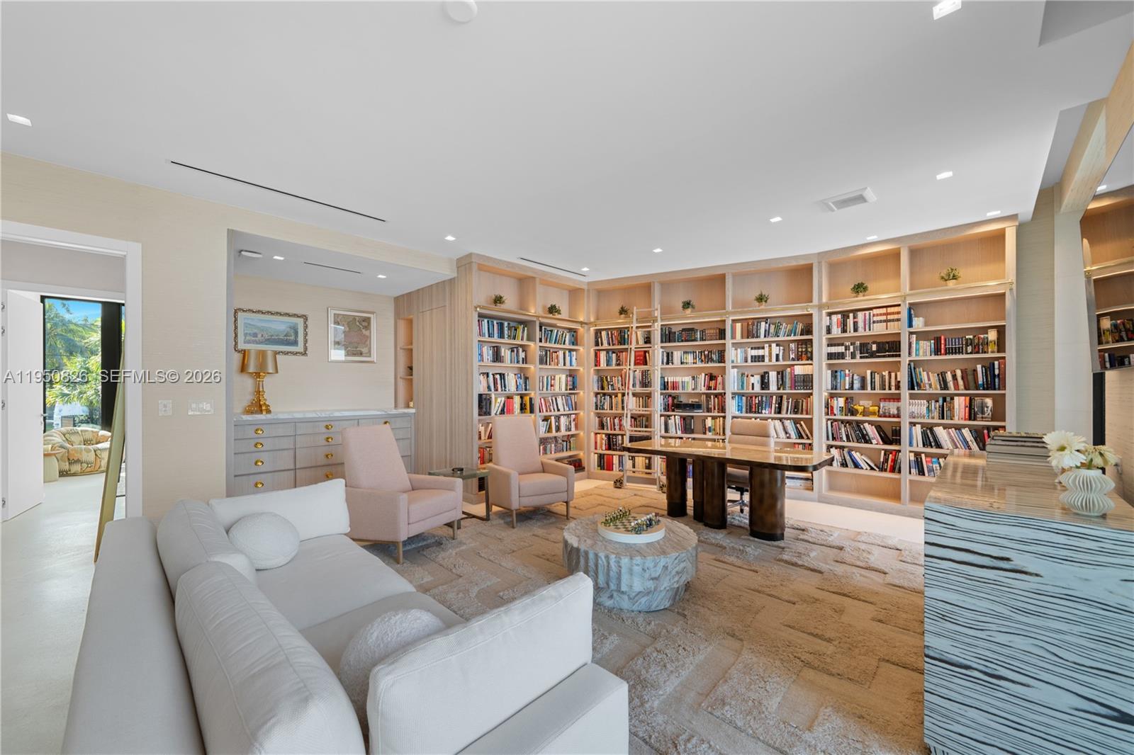 1417 N Venetian Way Miami, FL 33139