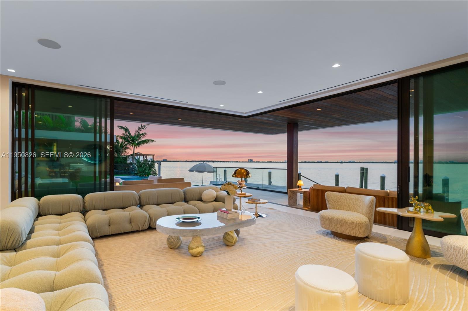 1417 N Venetian Way Miami, FL 33139