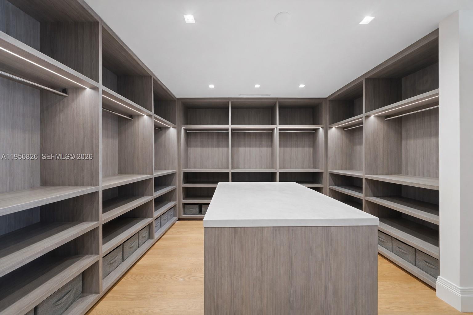 1417 N Venetian Way Miami, FL 33139