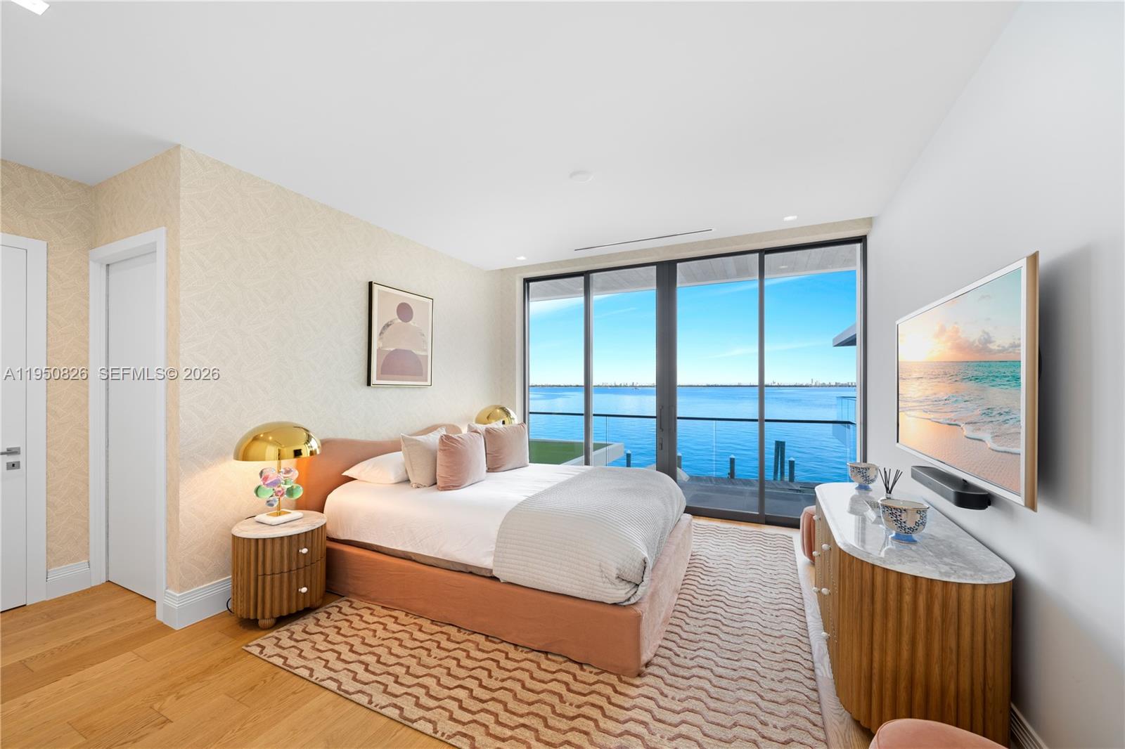 1417 N Venetian Way Miami, FL 33139