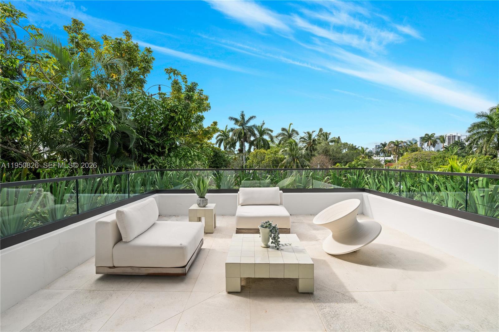 1417 N Venetian Way Miami, FL 33139