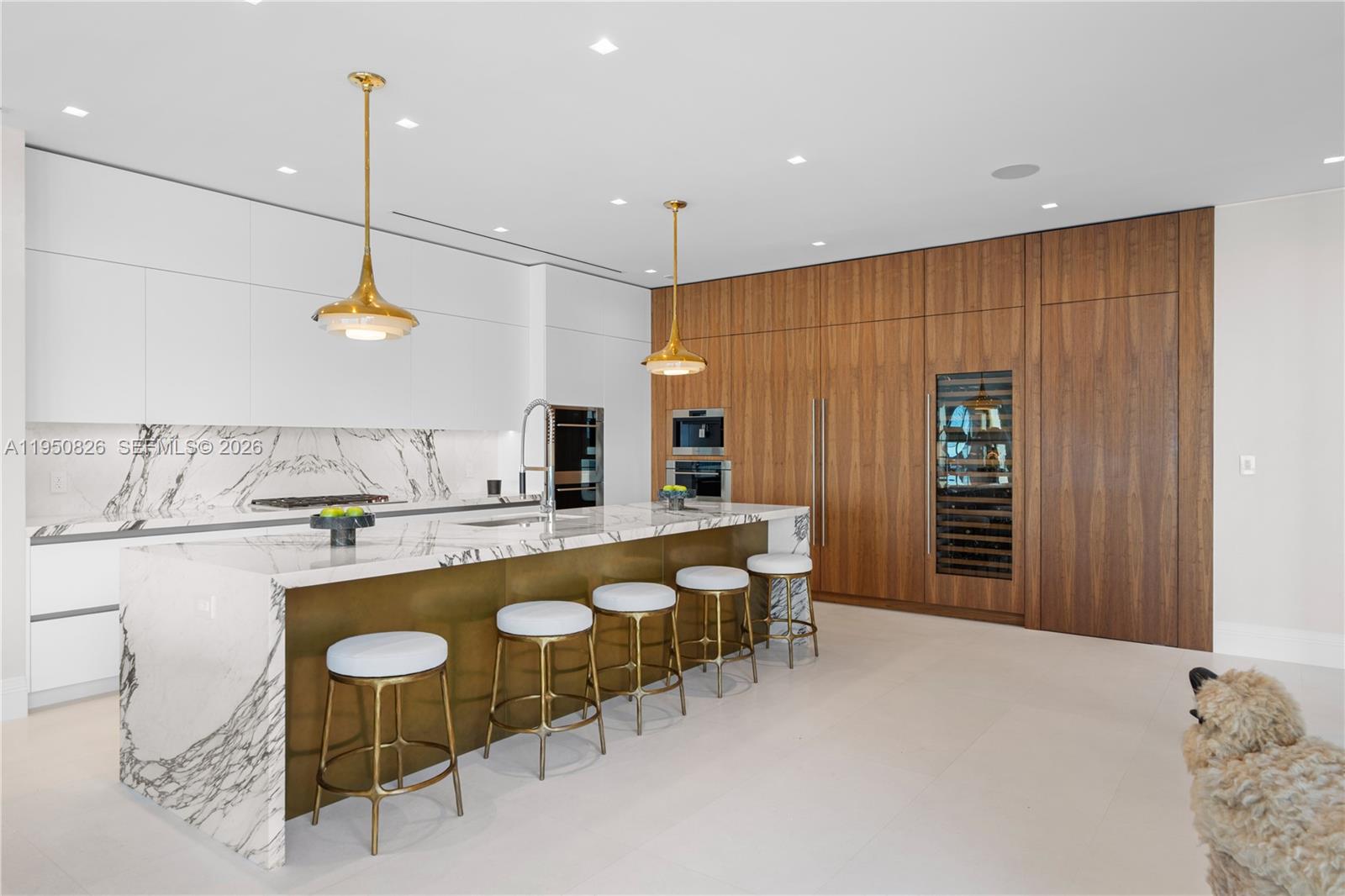 1417 N Venetian Way Miami, FL 33139